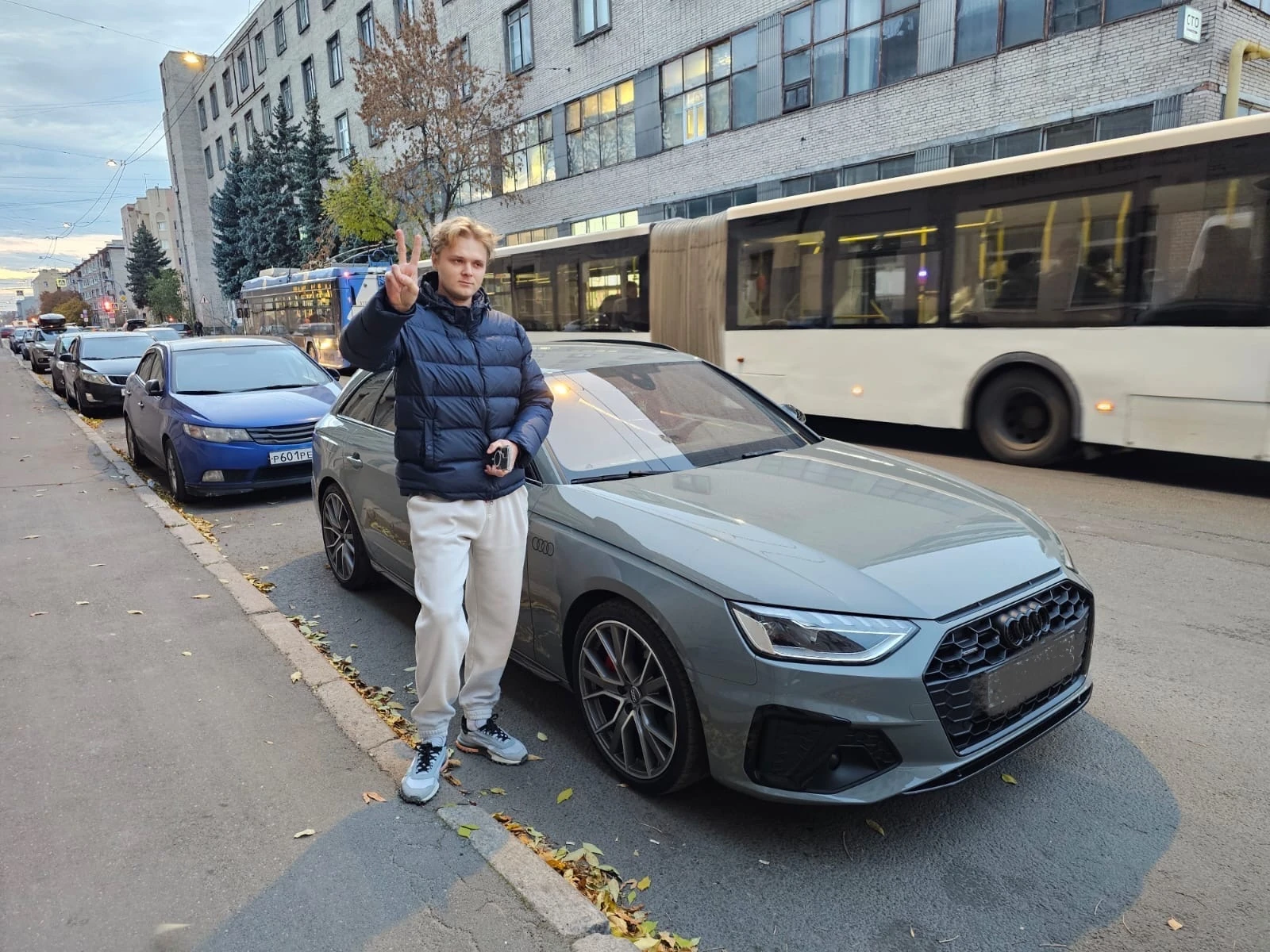 Audi A4 — кейс W-16